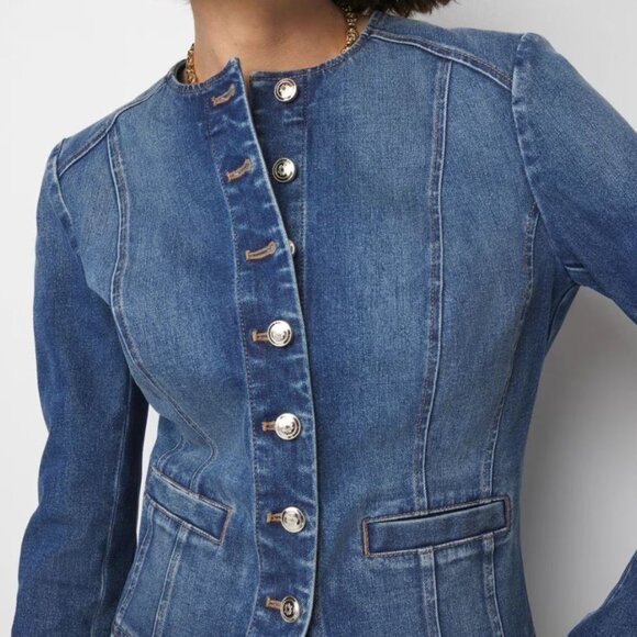 NWT White House Black Market Cropped Denim Jacket - Picture 3 of 5